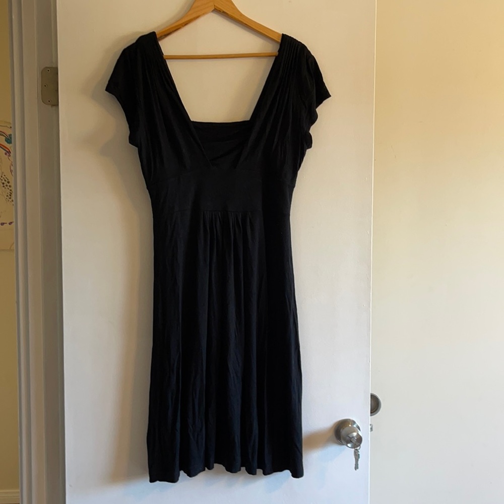 Soft stretchy LBD, both cozy and cute!